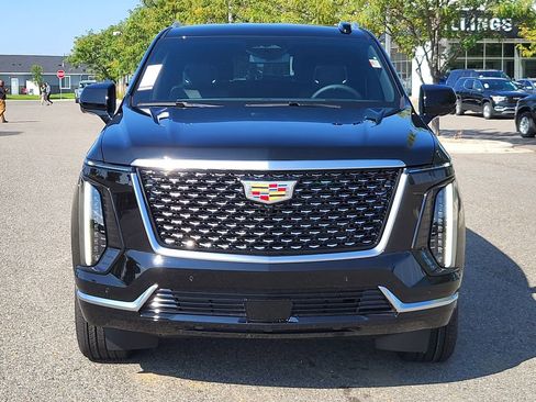 New 2025 Cadillac Escalade Luxury image 39
