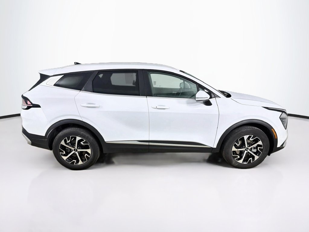 Certified 2024 Kia Sportage EX AWD/4WD image 4