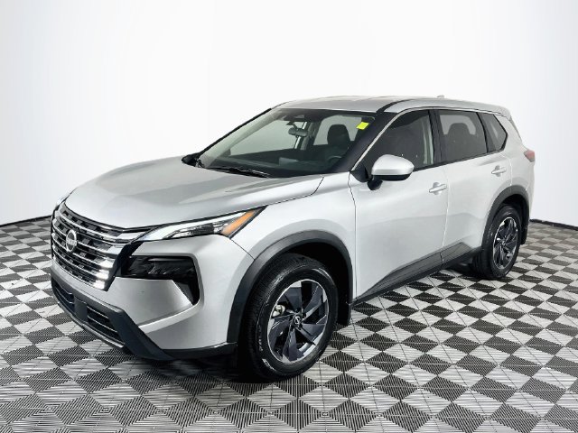 Used 2025 Nissan Rogue SV FWD image 4