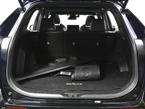 Used 2019 Toyota RAV4 XSE image 18