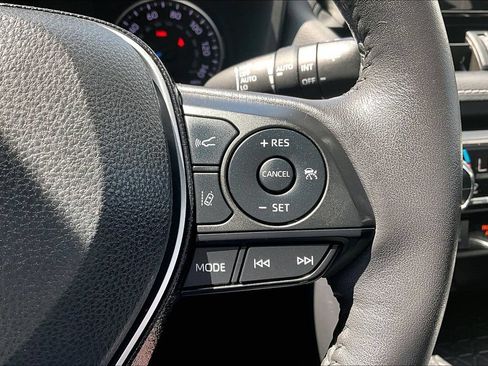 Certified 2021 Toyota RAV4 XLE Premium AWD/4WD image 13
