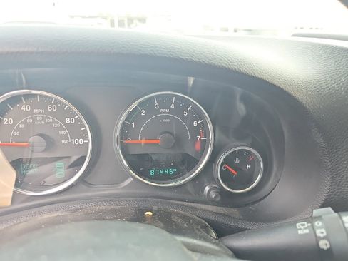 Used 2015 Jeep Wrangler Unlimited Rubicon w/ Connectivity Group image 3