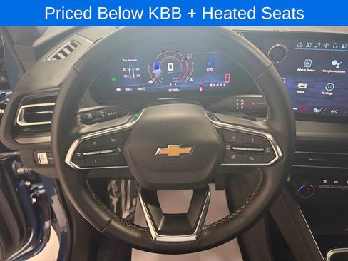 Used 2024 Chevrolet Traverse LT AWD/4WD image 11