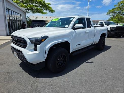 Used 2024 Toyota Tacoma SR5 RWD image 3