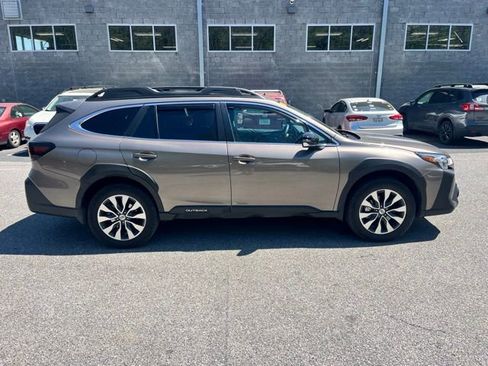 Used 2023 Subaru Outback Limited image 8