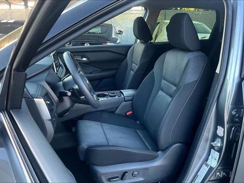 Certified 2024 Nissan Rogue SV image 7