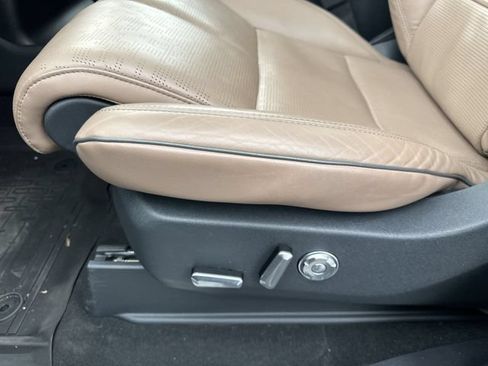 Used 2025 Lincoln Navigator Black Label AWD/4WD image 16