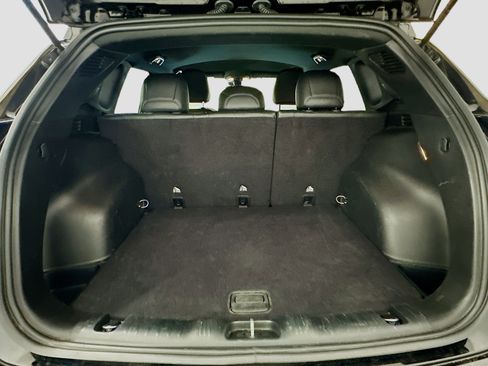 Used 2025 Jeep Compass Latitude image 29