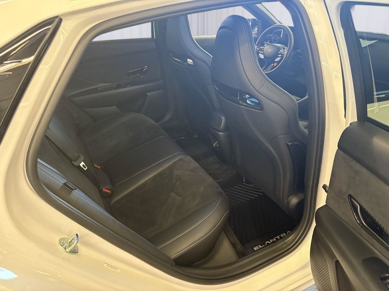 Used 2025 Hyundai Elantra N FWD image 17