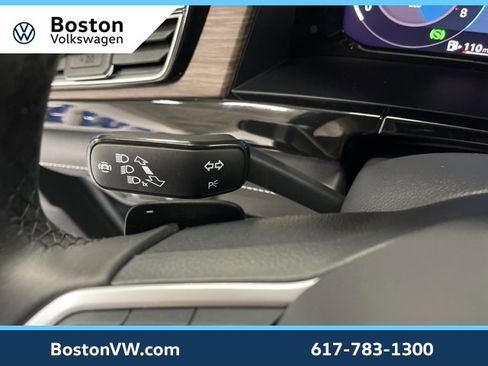 Used 2025 Volkswagen Atlas SEL Premium R-Line image 20