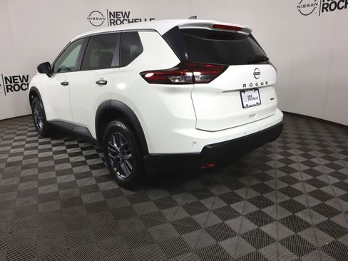 New 2026 Nissan Rogue S image 5