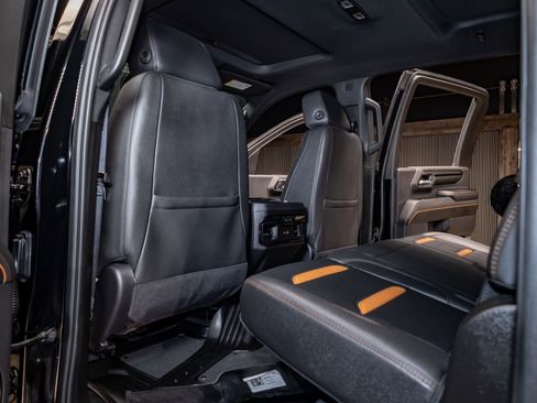 Used 2025 GMC Sierra 2500 AT4 w/ AT4 Premium Plus Package image 24