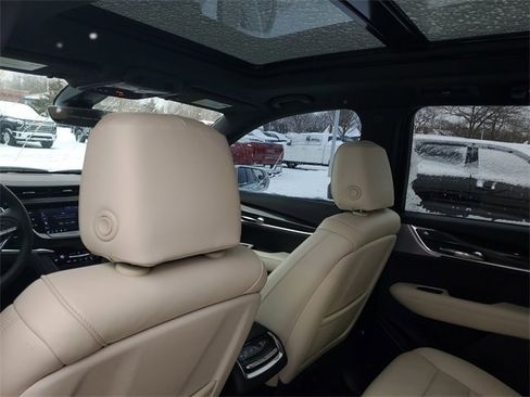 Certified 2020 Cadillac XT6 Sport image 12