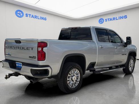 Used 2022 Chevrolet Silverado 2500 High Country w/ LPO, Dark Essentials Package AWD/4WD image 9