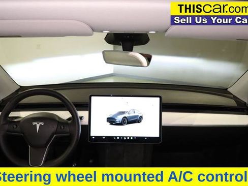 Used 2024 Tesla Model Y Long Range AWD/4WD image 16