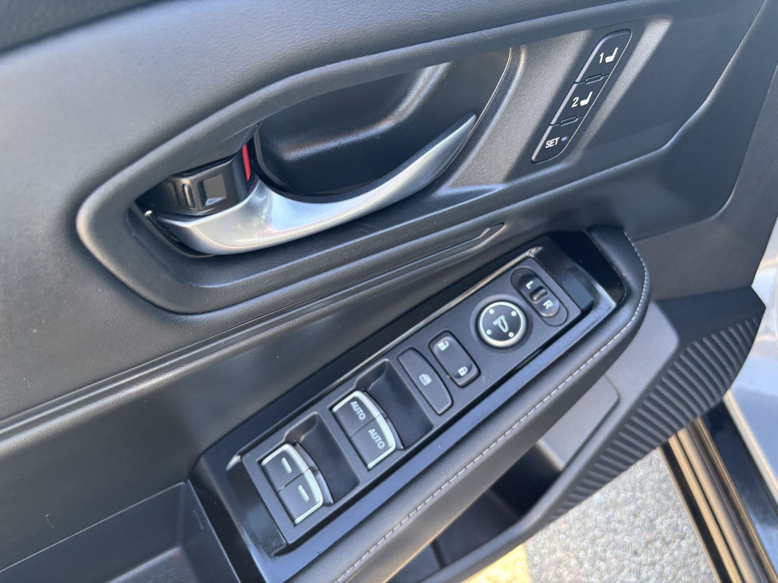 Used 2025 Honda Accord Touring image 11