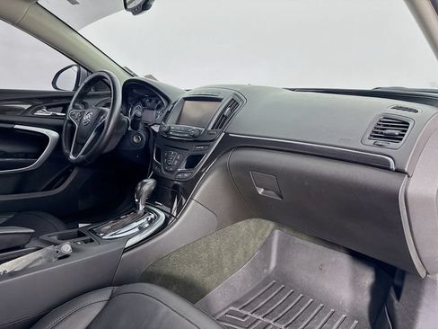 Used 2017 Buick Regal AWD image 29