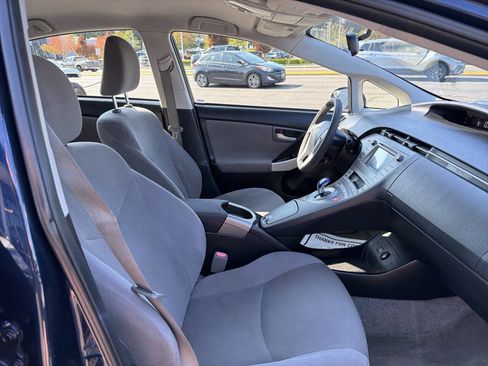 Used 2014 Toyota Prius Two image 18