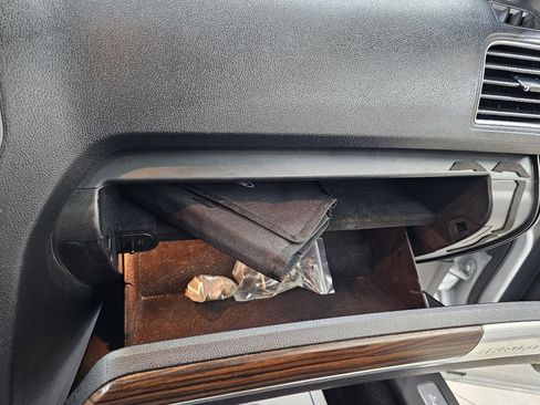 Used 2017 Ford Explorer Limited image 41