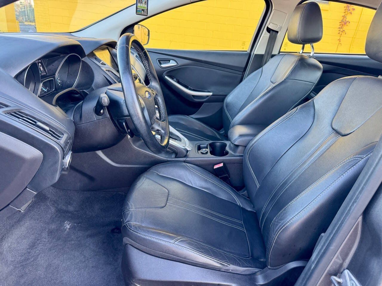 Used 2012 Ford Focus SEL FWD image 12