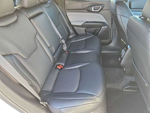 New 2026 Jeep Compass Latitude image 20