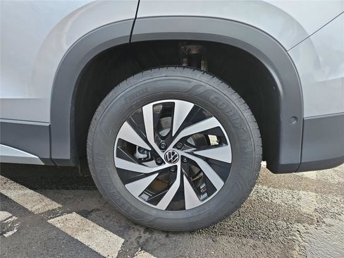 New 2026 Volkswagen Tiguan S image 10