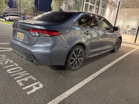 Used 2020 Toyota Corolla SE image 3