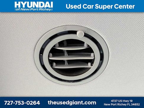 Used 2022 Hyundai Palisade SEL w/ Premium Package FWD image 15