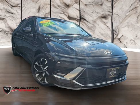 Used 2025 Hyundai Sonata SEL FWD image 1