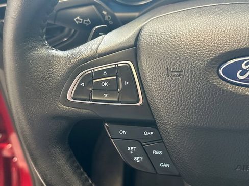 Used 2017 Ford Escape Titanium AWD/4WD image 33