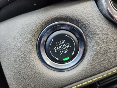 Used 2025 Chevrolet Colorado ZR2 w/ Midnight Edition AWD/4WD image 8