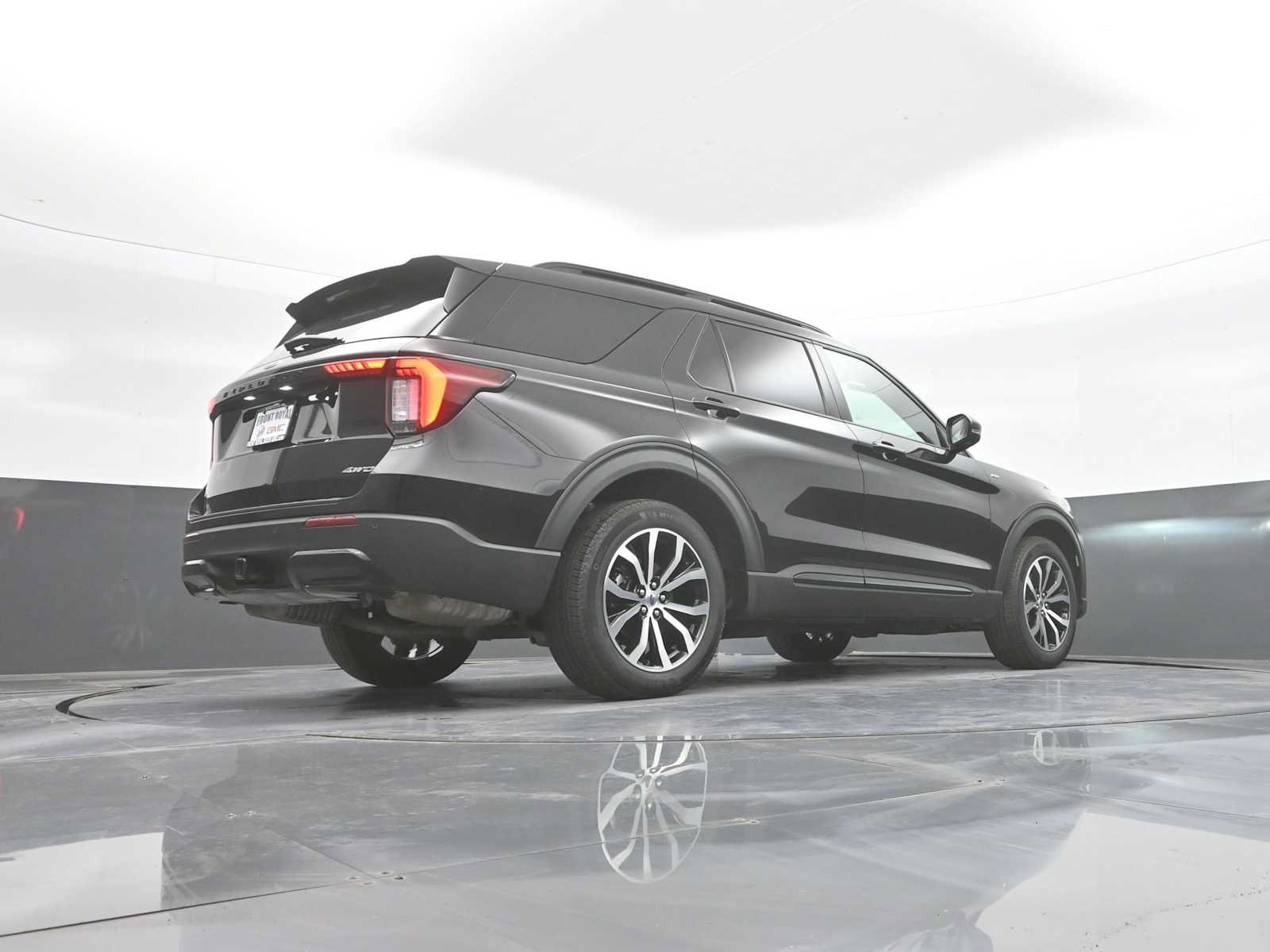 Used 2025 Ford Explorer ST-Line AWD/4WD image 47