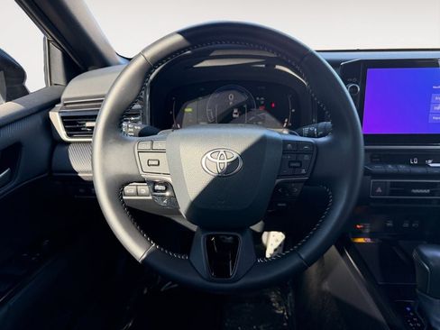 Used 2025 Toyota Camry SE w/ Multimedia Upgrade Package FWD image 13