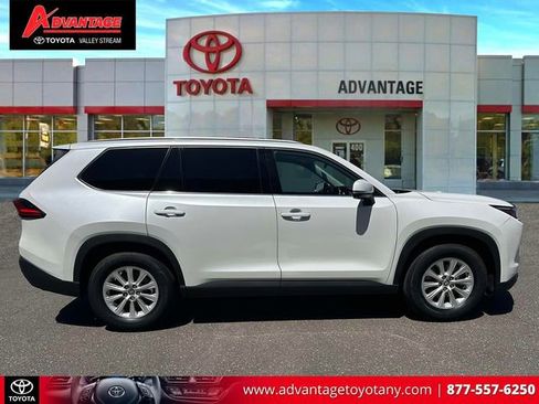 Certified 2024 Toyota Grand Highlander AWD image 5