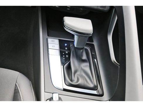 Certified 2025 Hyundai Elantra Sport FWD image 27