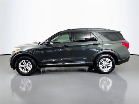 Used 2022 Ford Explorer XLT image 6