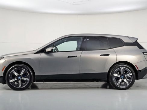 Used 2024 BMW iX xDrive50 w/ Sport Package image 8