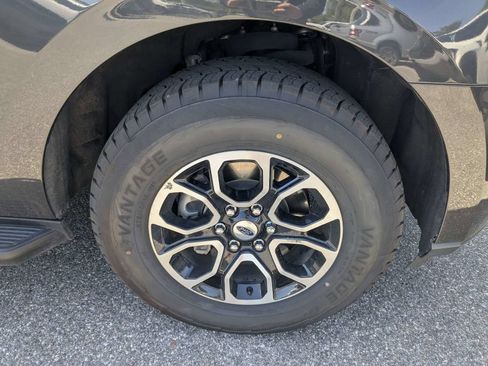 Used 2024 Ford Expedition XLT AWD/4WD image 10