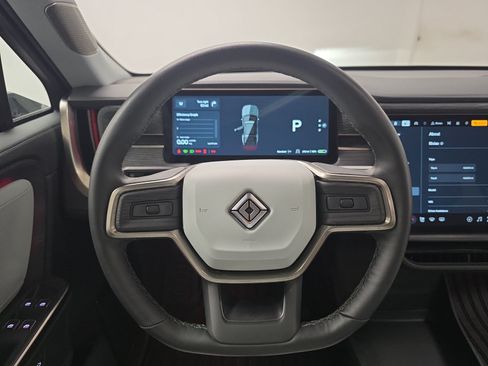 Used 2025 Rivian R1S Adventure AWD/4WD image 28