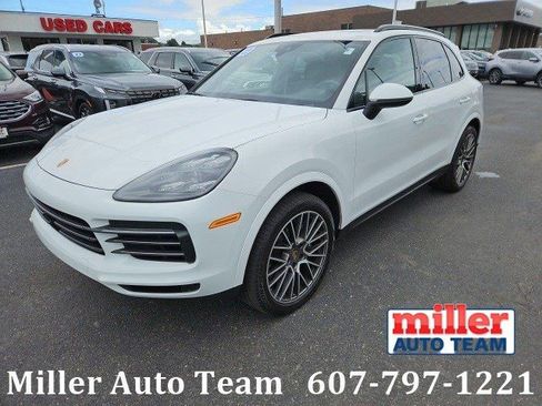 Used 2022 Porsche Cayenne Platinum Edition image 1