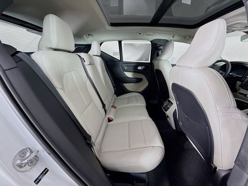 New 2026 Volvo XC40 B5 Plus w/ Climate Package image 29