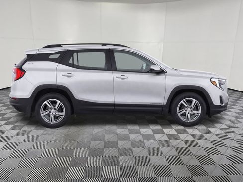 Certified 2018 GMC Terrain SLE w/ Driver Convenience Package AWD/4WD image 22