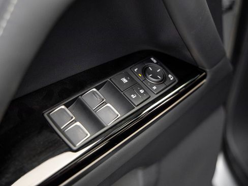 Used 2023 Lexus LX 600 F Sport w/ Accessory Package (Z1) image 19