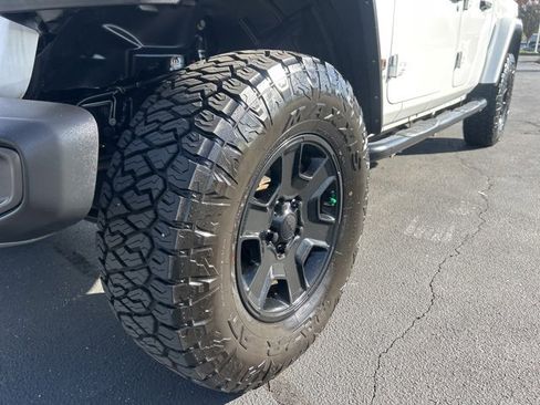 Used 2021 Jeep Gladiator Mojave image 12