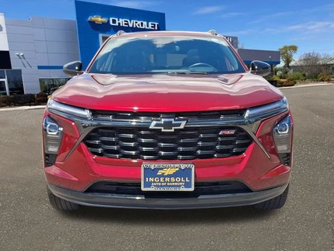 Used 2024 Chevrolet Trax RS w/ Sunroof Package FWD image 23