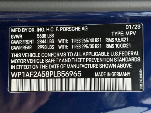 Certified 2023 Porsche Macan GTS image 37