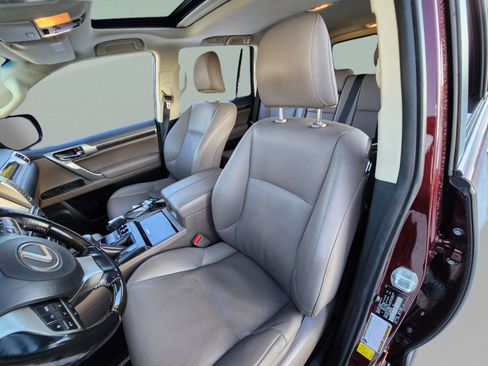 Used 2021 Lexus GX 460 Premium w/ Premium Package AWD/4WD image 12