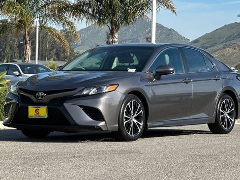 Used 2018 Toyota Camry SE image 7