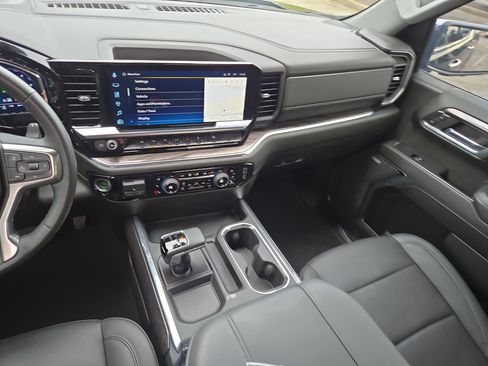 Used 2023 Chevrolet Silverado 1500 LTZ image 20