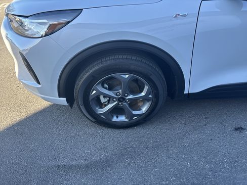 Used 2025 Ford Escape ST-Line Select image 11